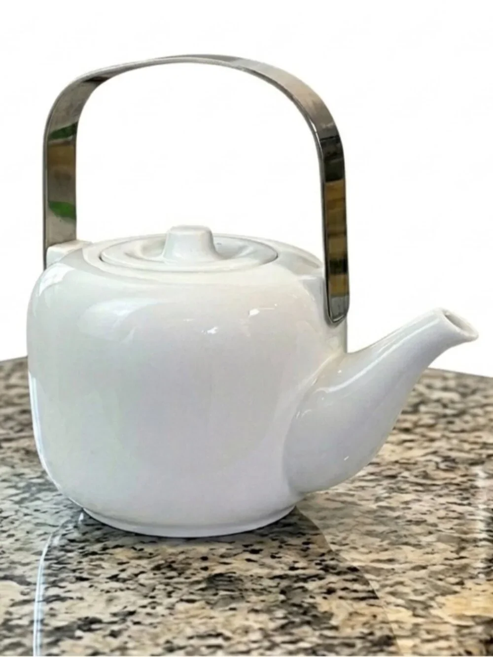 OmniWare Teapot Before Spout Strainer Fold Down Stainless Handle 32 OZ White
